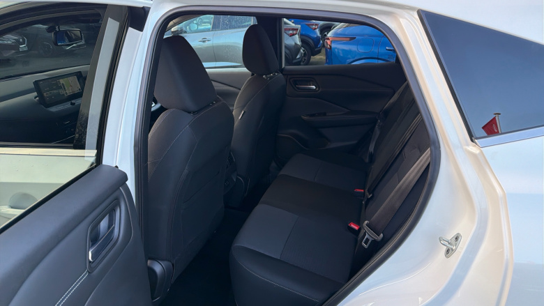 Nissan Qashqai 1.3 DiG-T MH 158 N-Connecta 5dr Xtronic Petrol Hatchback